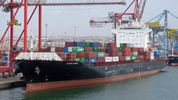 Seaspan Jakarta containership.